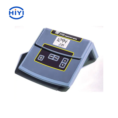 Salinità e temperatura di misurazione di conducibilità del tester di EC YSI-3100 in laboratorio